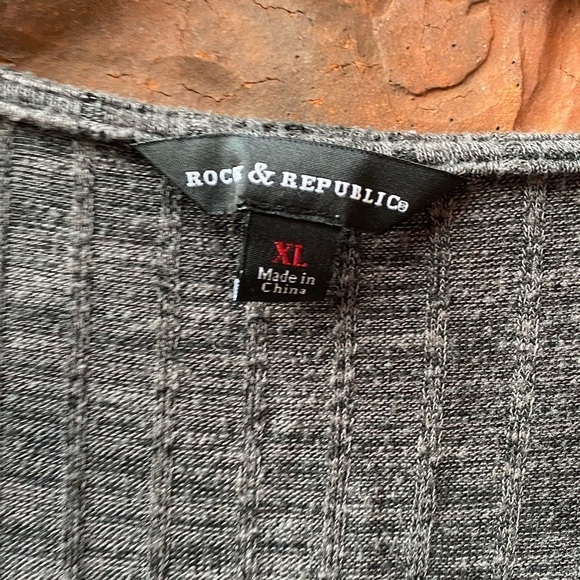 Rock & Republic XL Gray Vneck Wrap Long Sleeve Top - Picture 4 of 8